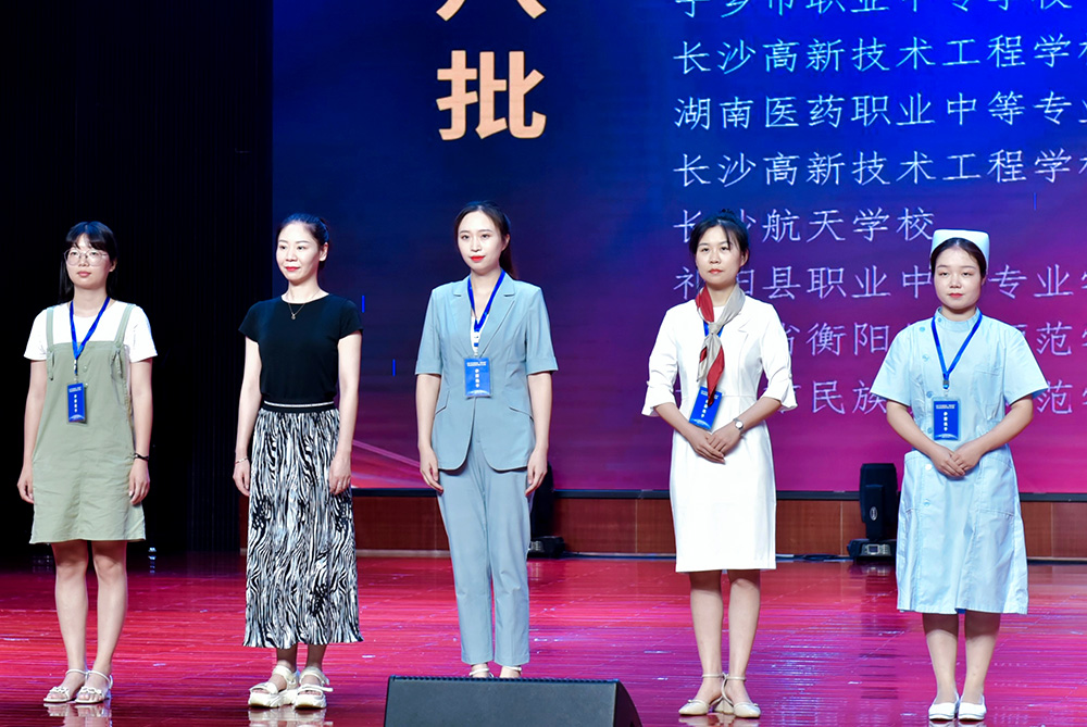 披荊斬棘不畏難，乘風(fēng)破浪辟新局：2021年師生競賽復(fù)盤